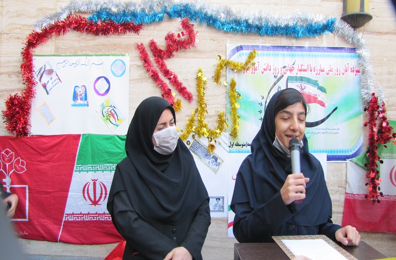 دختران پرتلاش دبیرستان نجمه روز دانش آموز بر شما مبارک باد