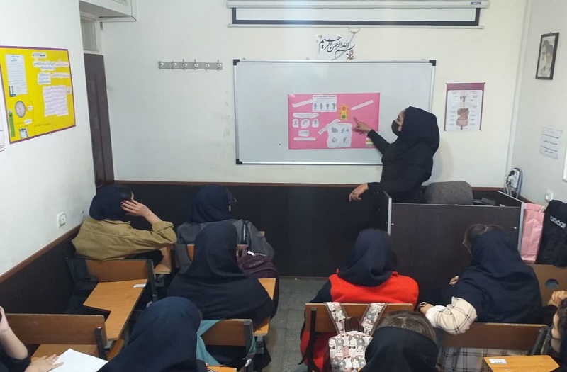 هفته مبارزه با دیابت گرامی باد ، برگزاری کارگاه های آموزشی آشنایی دانش آموزان با دیابت و مبارزه با آن در دبیرستان نجمه