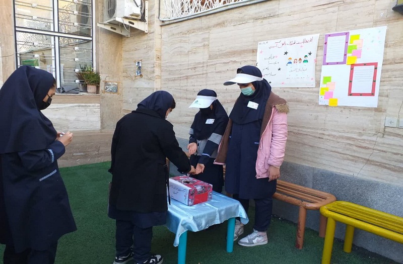برگزاری انتخابات شورای دانش آموزی در دبیرستان نجمه