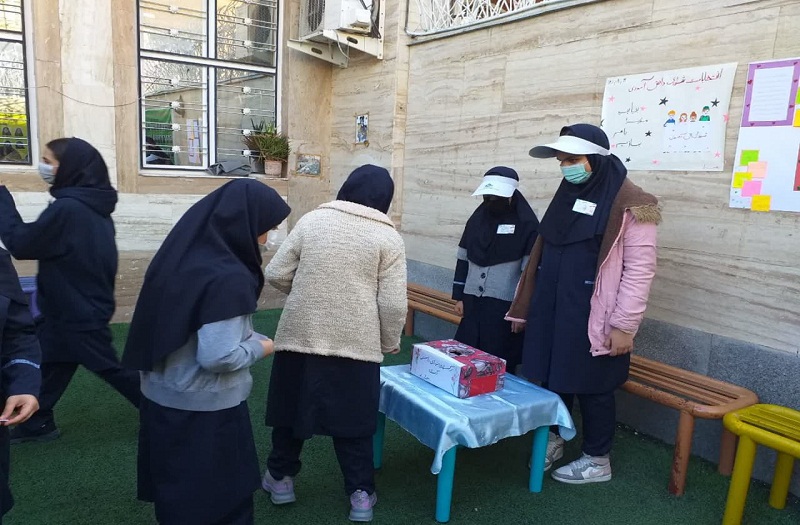برگزاری انتخابات شورای دانش آموزی در دبیرستان نجمه