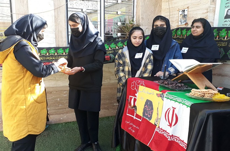 برگزاری مراسم شهادت بانوی دو عالم حضرت زهرا (س) در دبیرستان نجمه