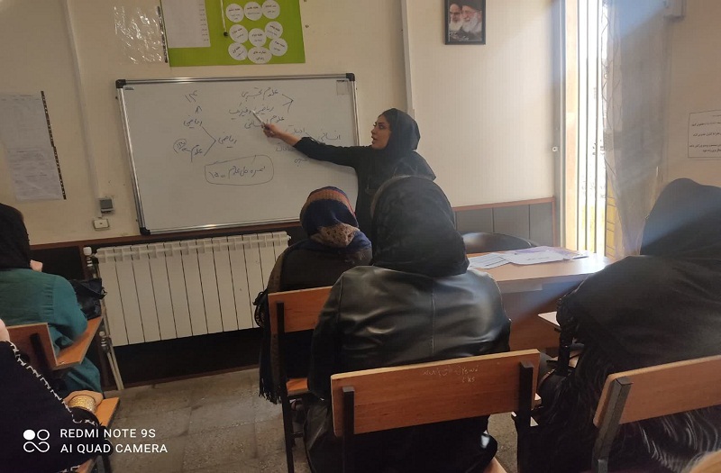 برگزاری جلسه ی هدایت تحصیلی با حضور والدین محترم در دبیرستان نجمه