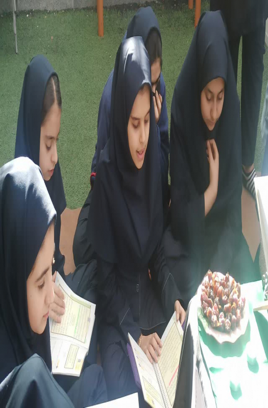 محفل انس با قرآن دبیرستان نجمه