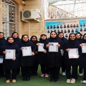 تقدیر از دانش آموزان برتر درسی در نوبت اول و برگزیدگان مسابقات قرآنی راه یافته به مرحله ناحیه دبیرستان غیردولتی نجمه 1403/02/16 تقدیر از دانش آموزان برتر درسی در نوبت اول و برگزیدگان مسابقات قرآنی راه یافته به مرحله ناحیه دبیرستان غیردولتی نجمه 1403/02/16